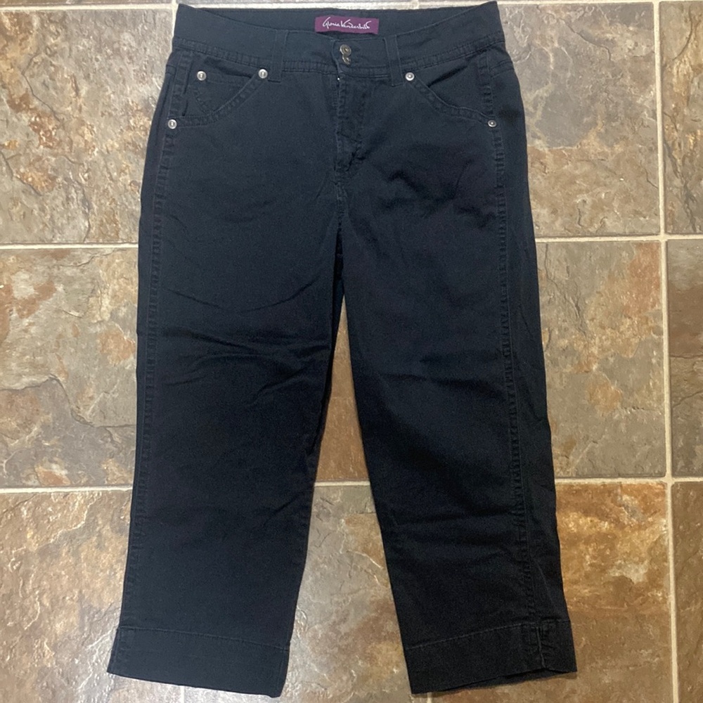 Black Capri By Gloria Vanderbilt Women’s Size 12